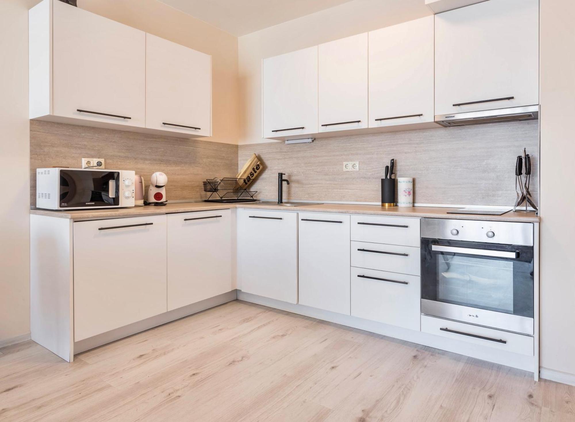 Blue Lagoon Seafront Apartments Varna Bagian luar foto